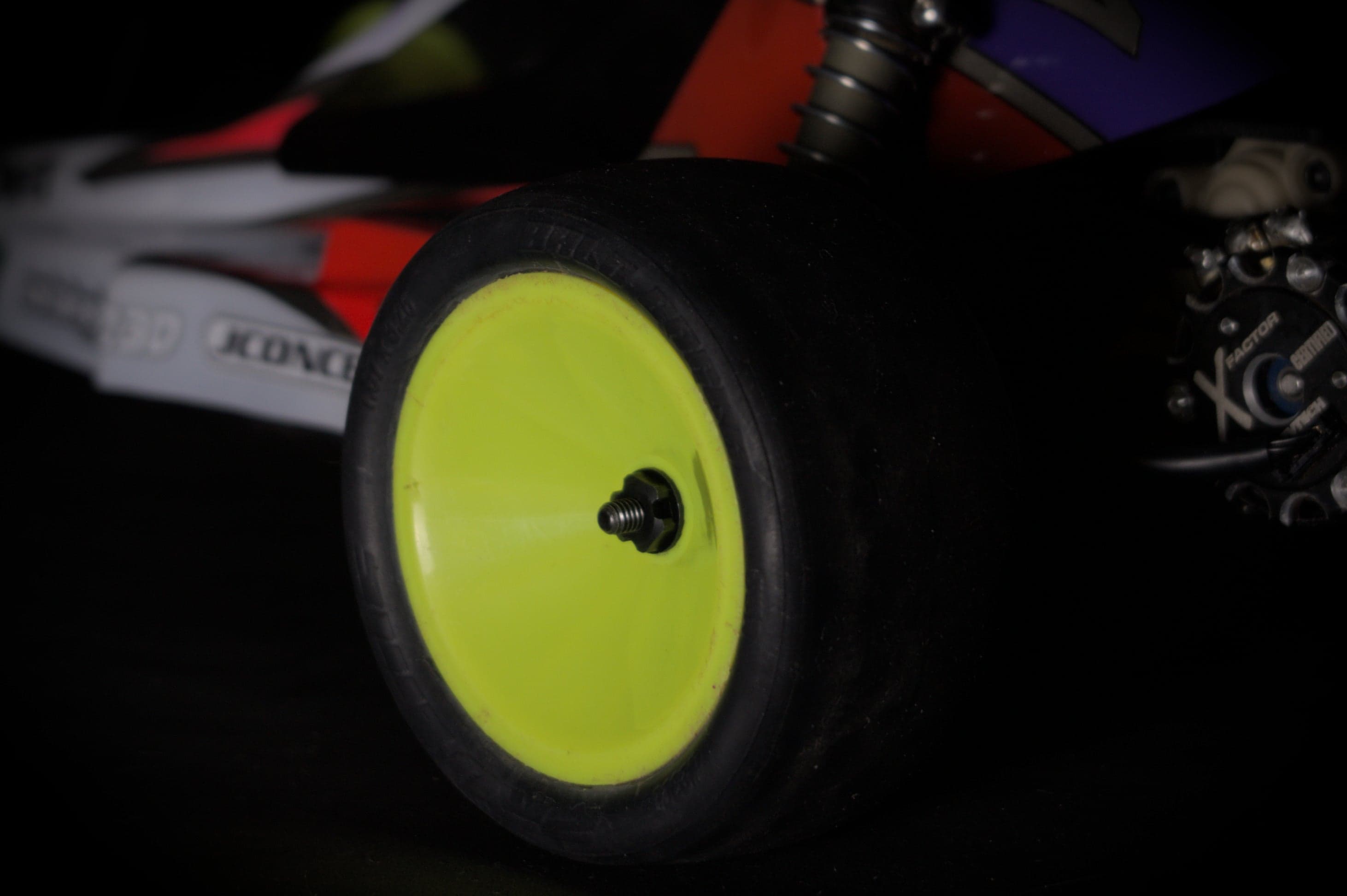 8-32 Serrated Aluminum Wheel Nuts - Image 2