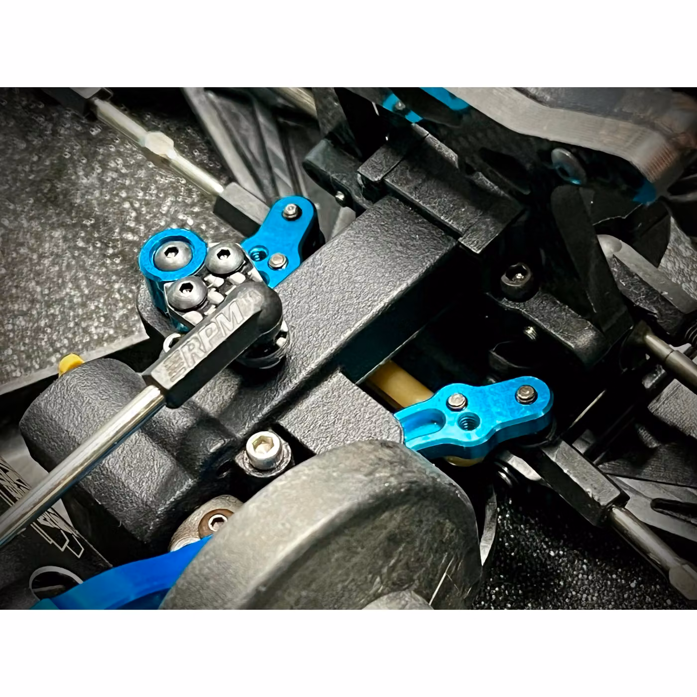 Losi XX4 Aluminum Steering Bellcranks - Image 2